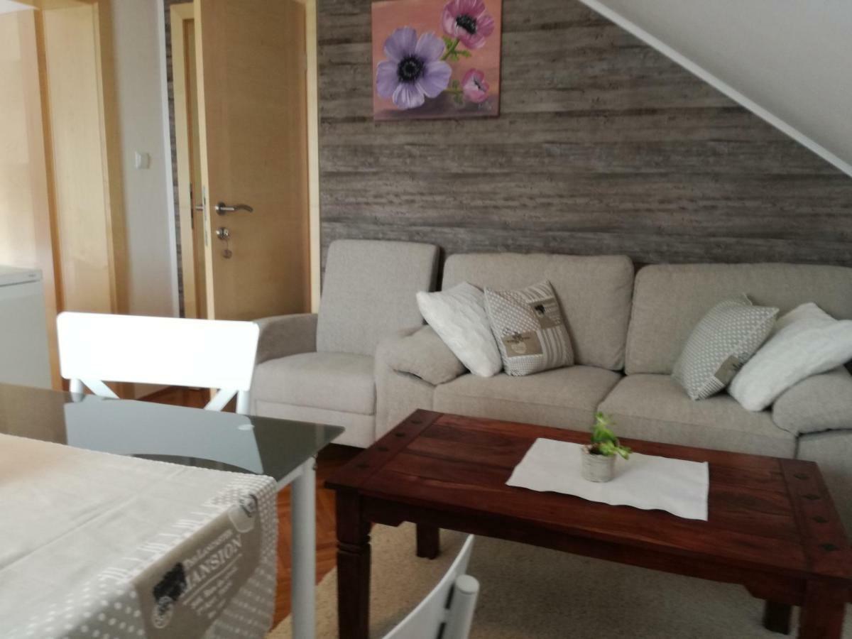Apartman Jasmin Apartment Catrnja Exterior photo